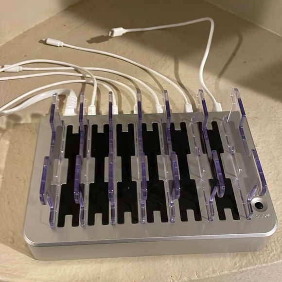 Hercules Tuff USB Multi 6 -Port Charging Station - Picture 4 of 9